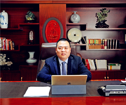新時(shí)代，我們堅定前行