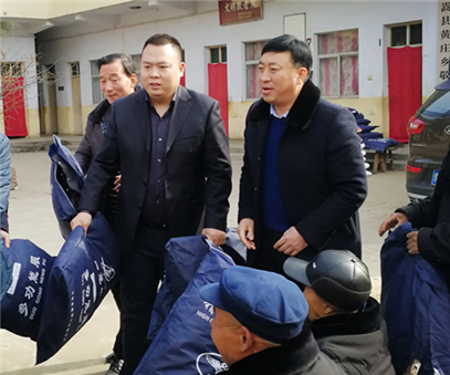民建“組團”慰問(wèn)，企業(yè)送溫暖到家